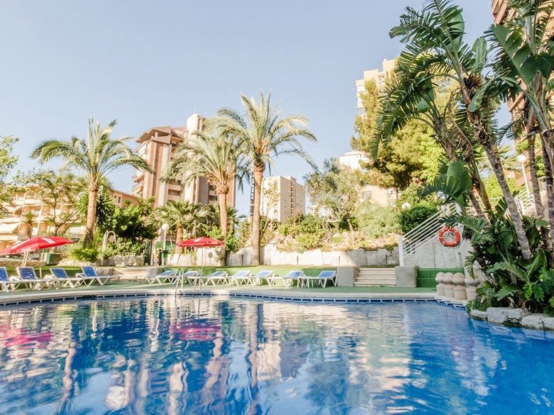 Aparthotel El Faro By Mc 2*