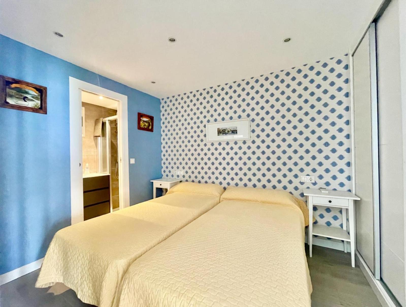 Apartment Carolina Seafront Levante *