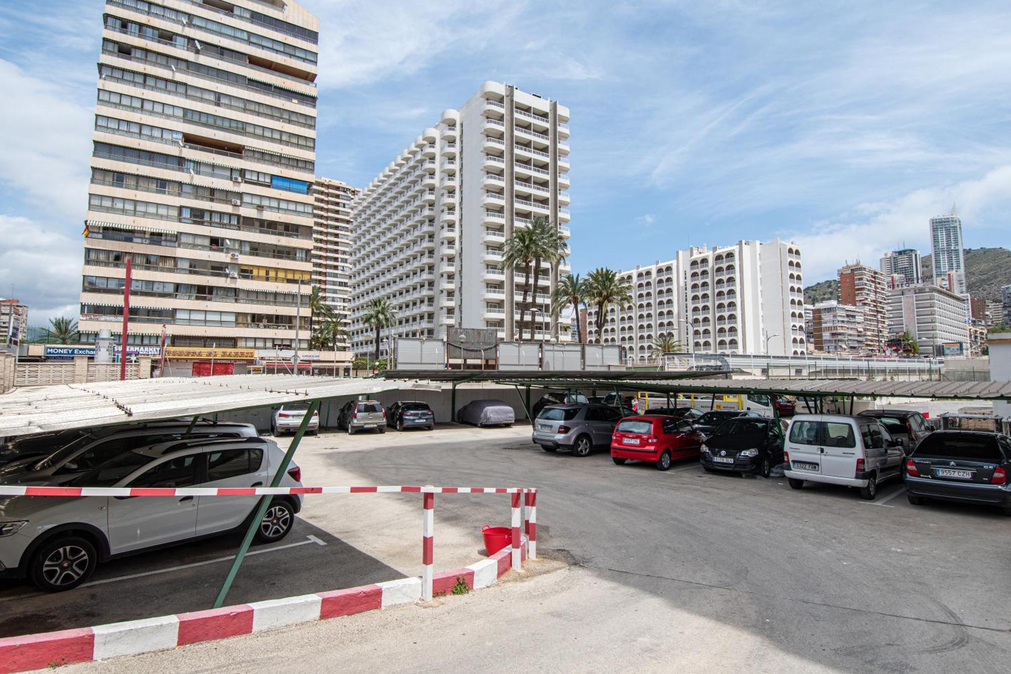 Con Terraza A 1 Minuto De La Playa * Benidorm