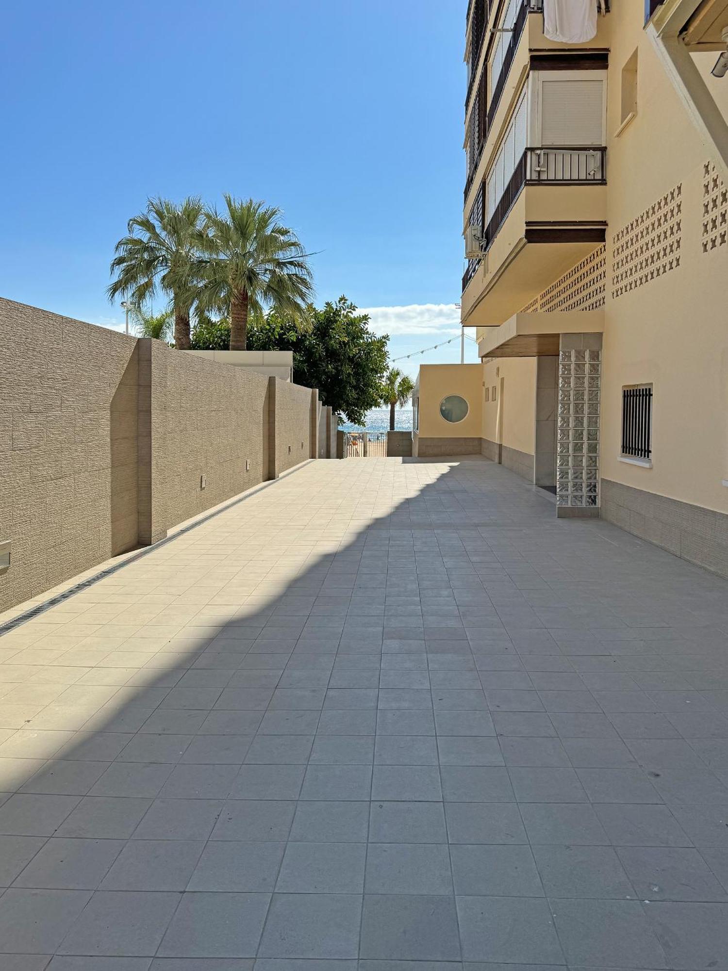 Precioso Estudio Frente La Playa * Benidorm