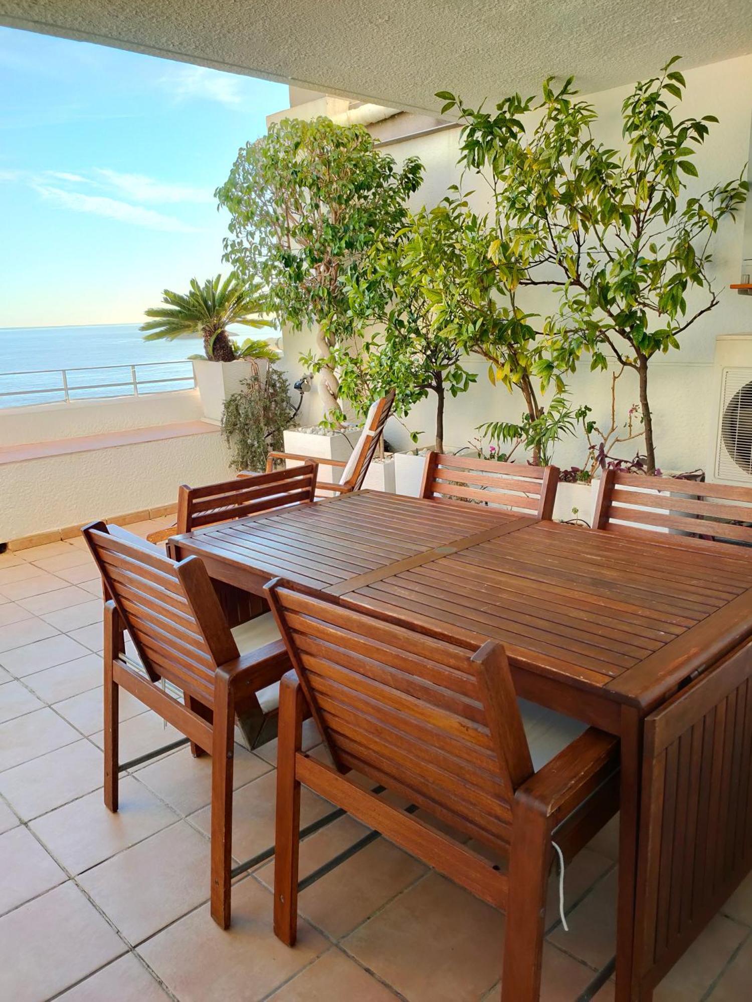 Piso En La Primera Linea Del Mar Con 2 Apartamento