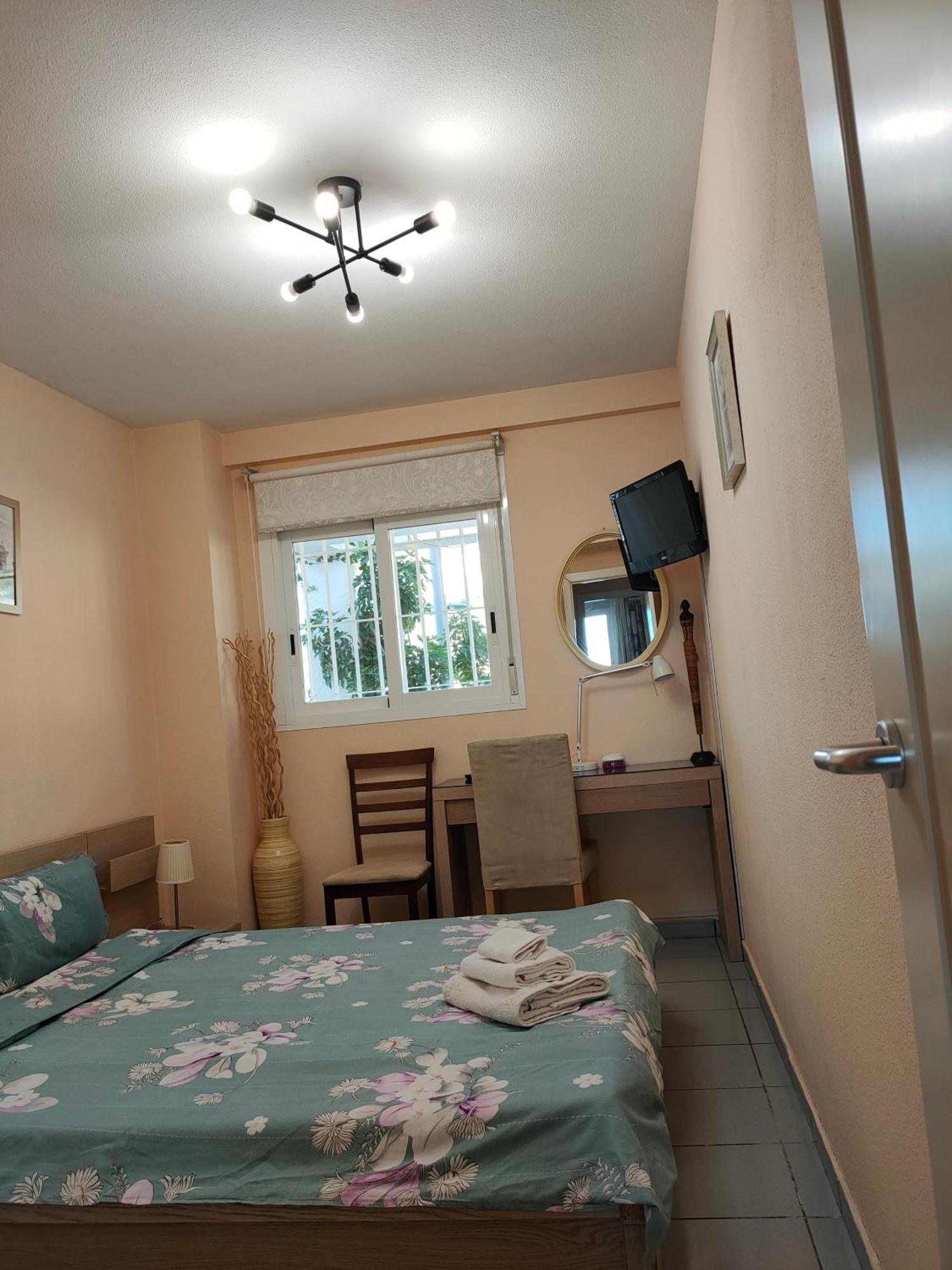 Apartamento Piso En La Primera Linea Del Mar Con 2 *