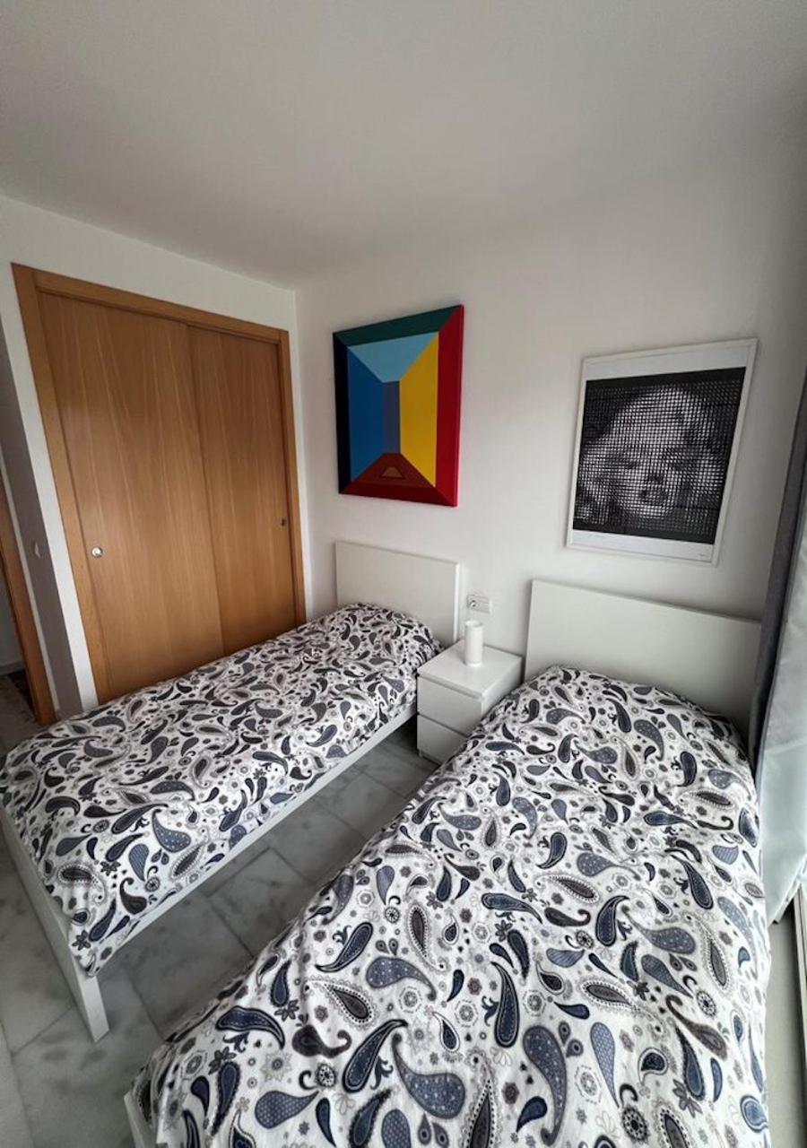 Torre Lugano By Renthas Apartment *