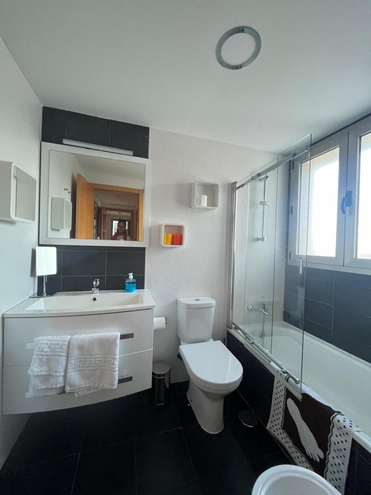 Torre Lugano By Renthas Apartment