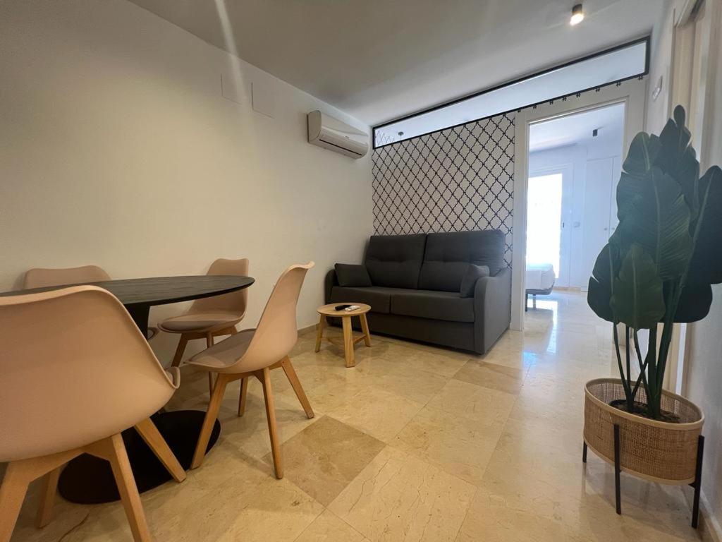 Apartment Aurea Pal 8 Y Gran Atenea Esperanto 5 *
