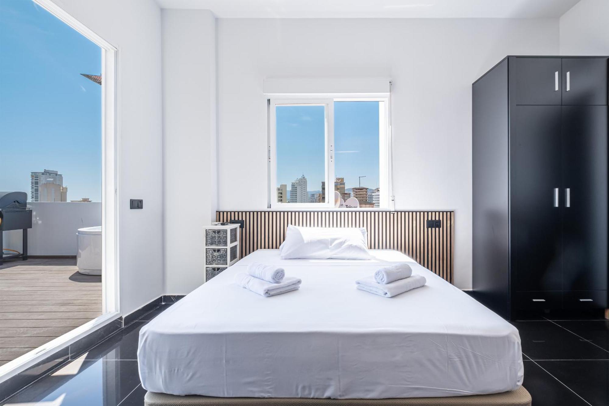 Penthouse Cervantes Sea View Levante