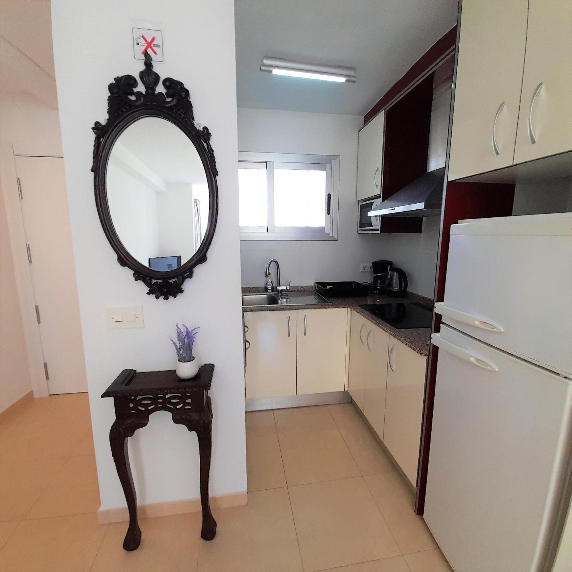 Alhambra Rincon De Loix Benidorm-sea View-free Parking, Wi-fi, Pool, New Air Conditioning Benidorm