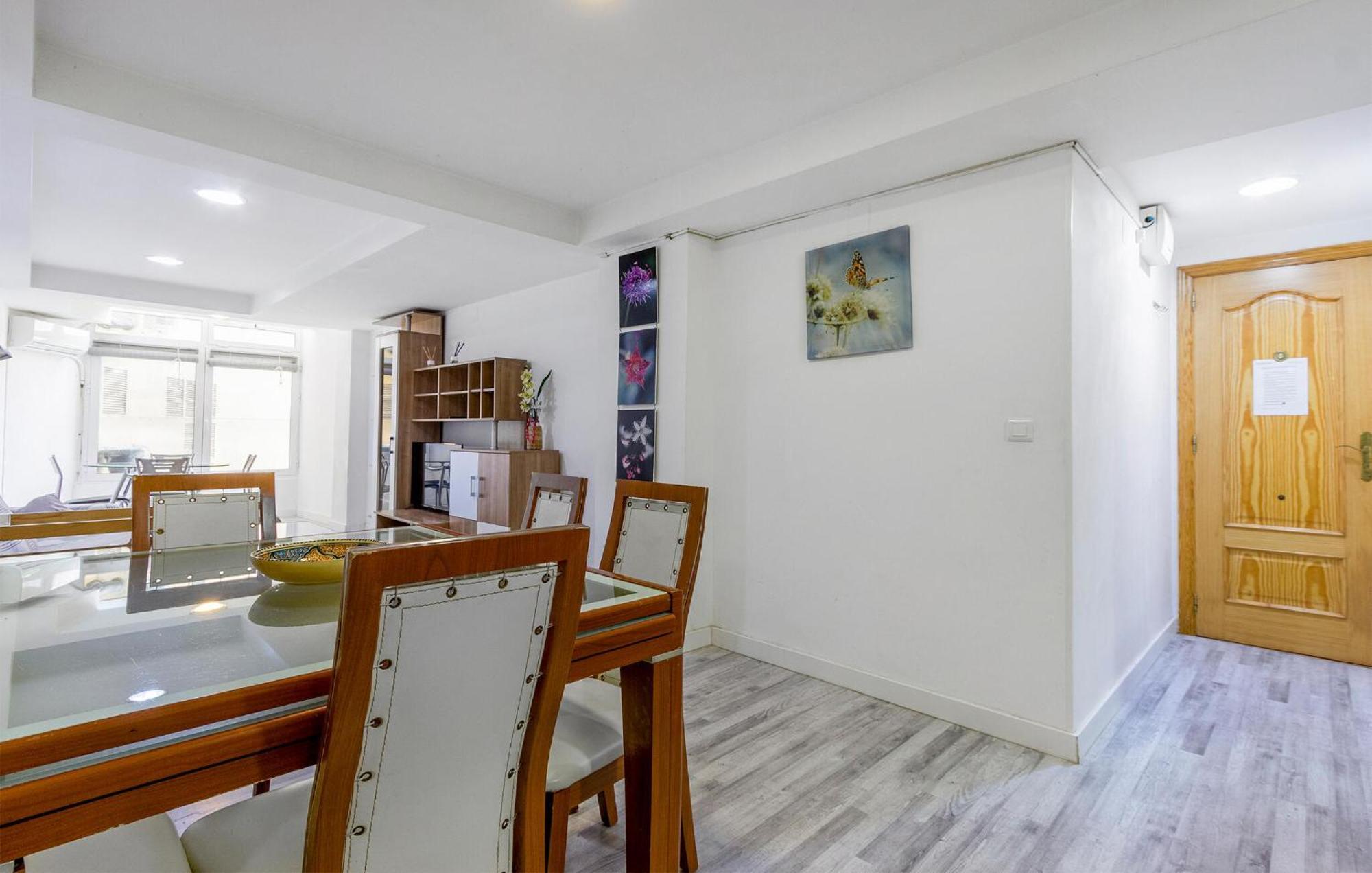 Apartment Cozy In With Kitchenette