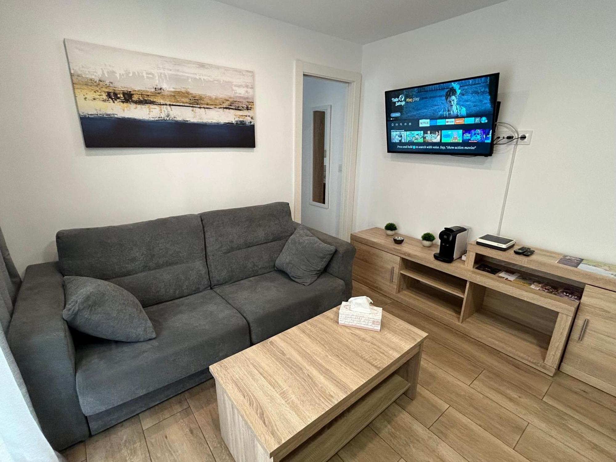 Casa De La Playa In The Old Town Of Apartamento Benidorm