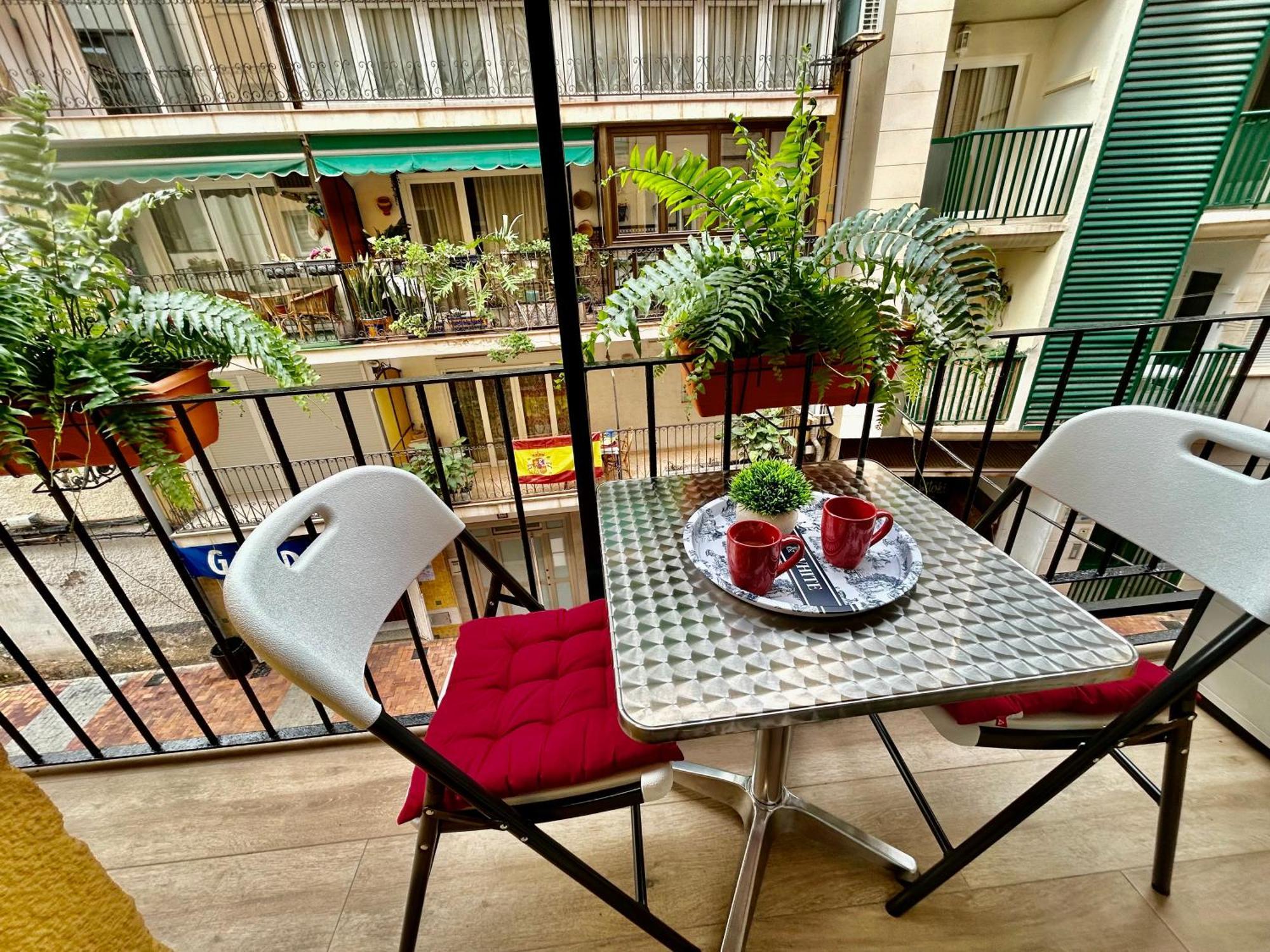 Casa De La Playa In The Old Town Of Benidorm