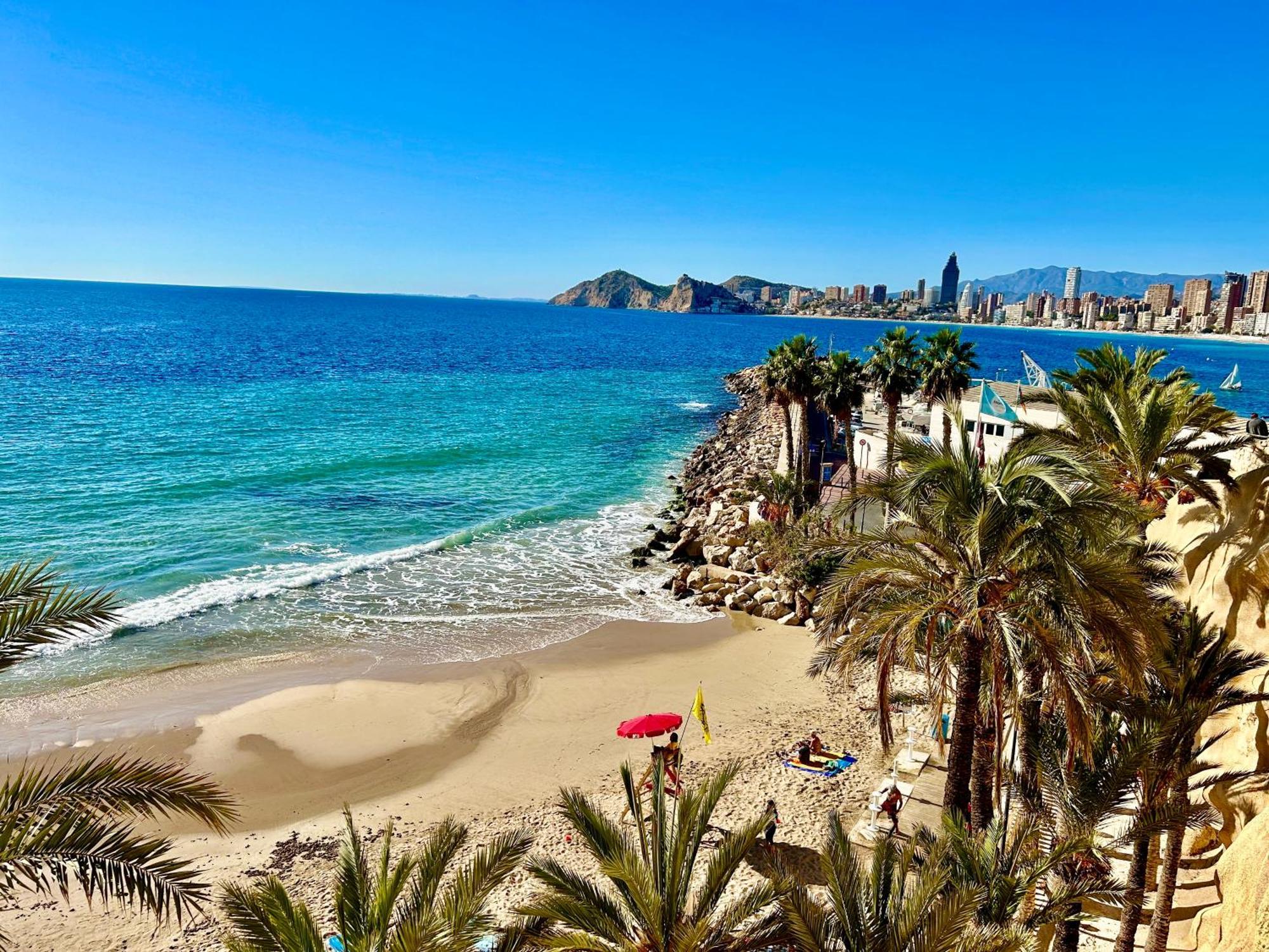 Casa De La Playa In The Old Town Of Apartamento Benidorm