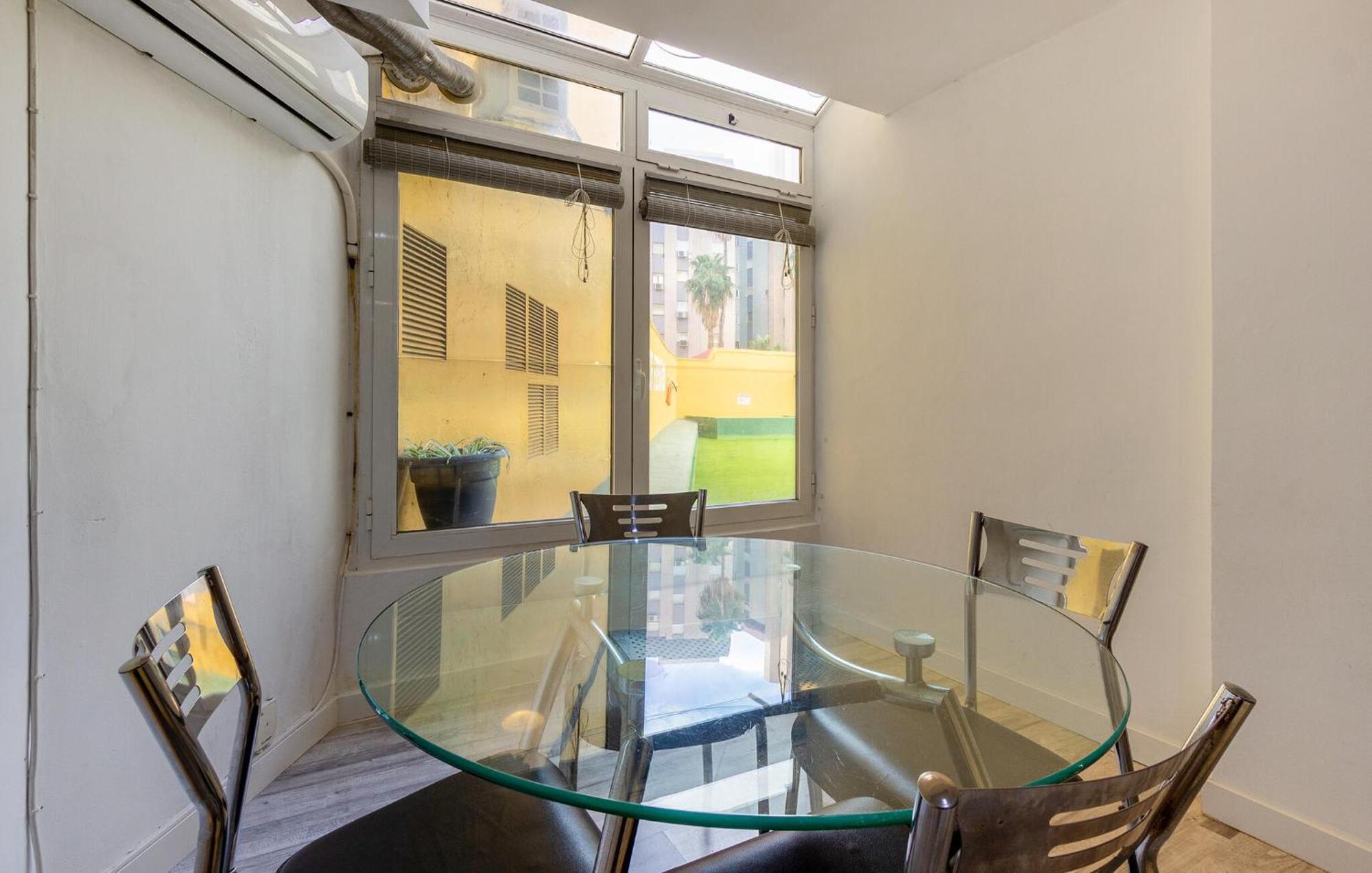Cozy In With Kitchenette Apartment *