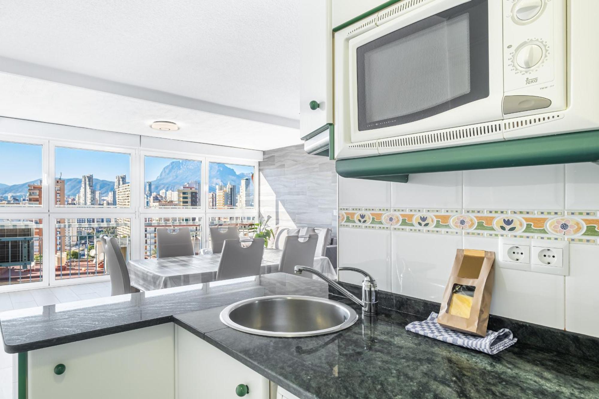 Loixana 10-8 - Arena Apartment *