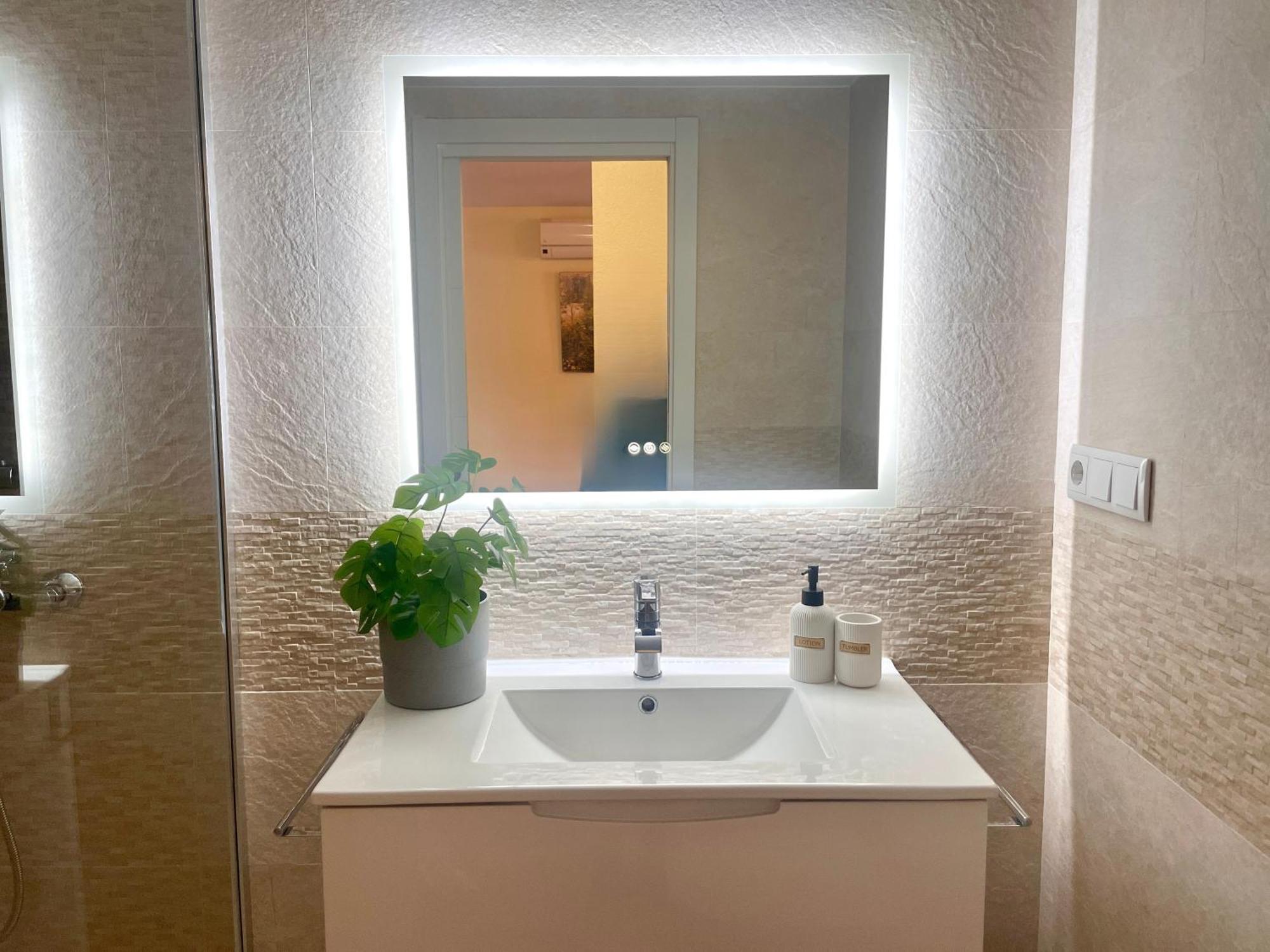 Apartment Amplio Con Piscina Y Pistas De Tenis En Benidorm
