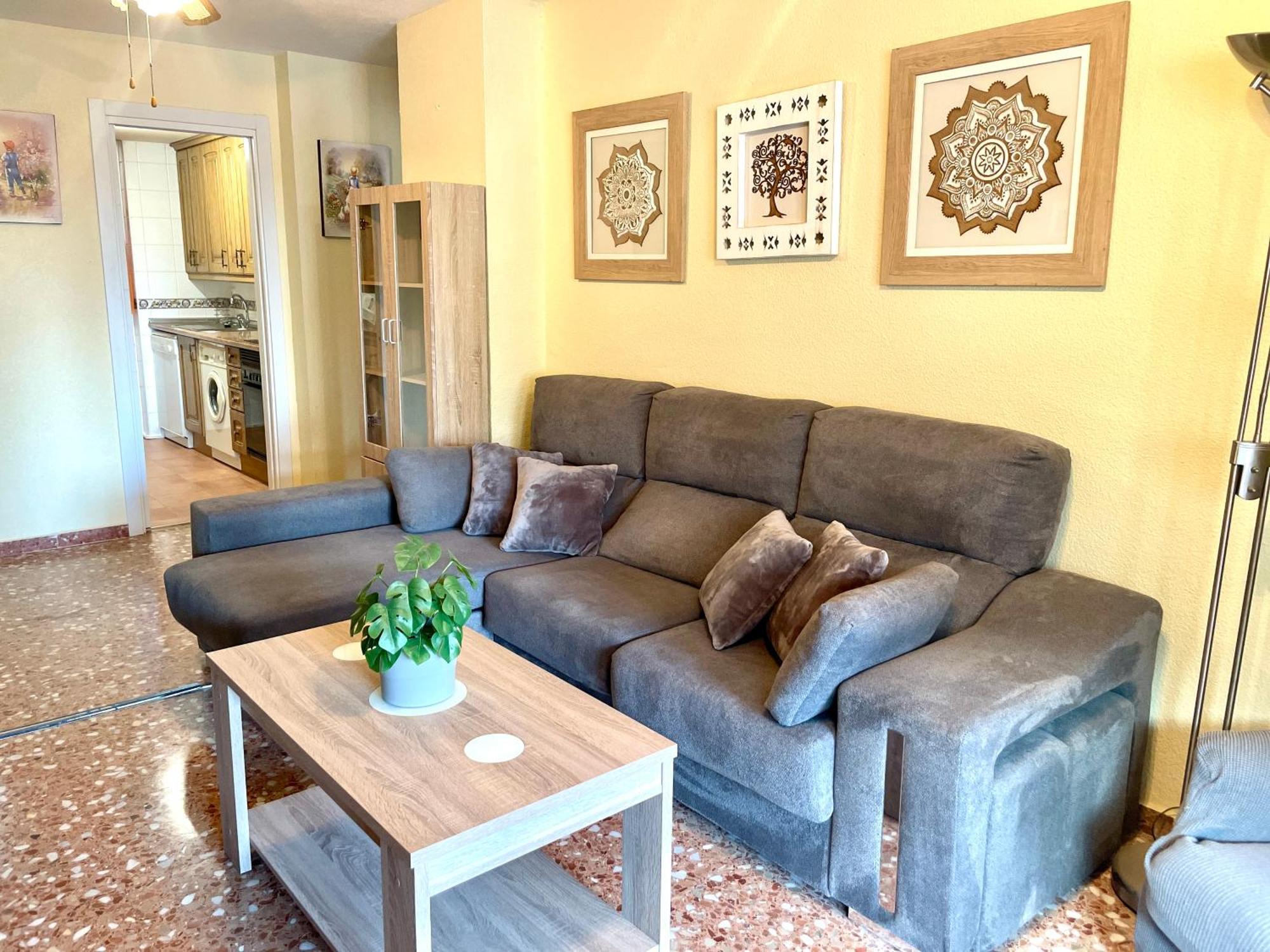 Amplio Con Piscina Y Pistas De Tenis En Apartment Benidorm