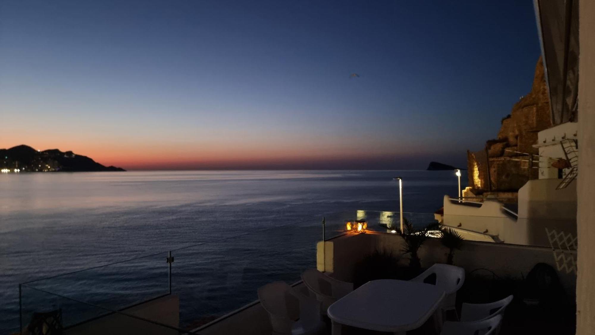 Casa Del Mar - *