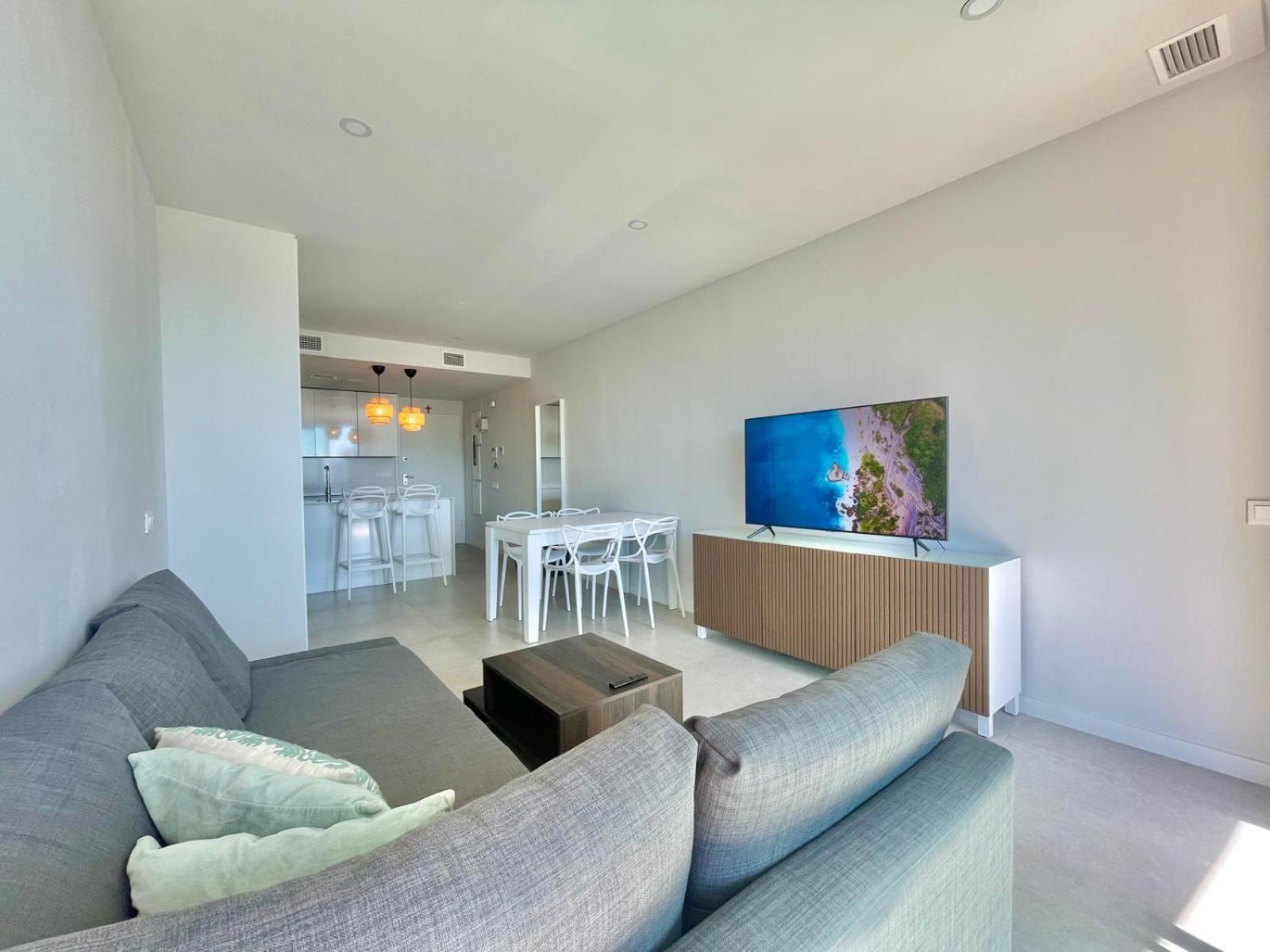 Luxury Poniente