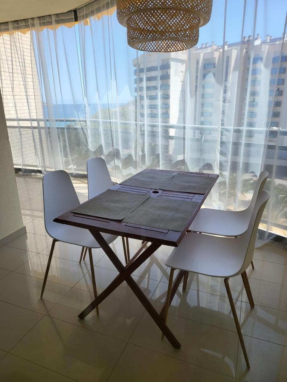 Appartement Dos Dormitorios, Con Vista Al Mar Y A Pocos Pasos De La Playa *