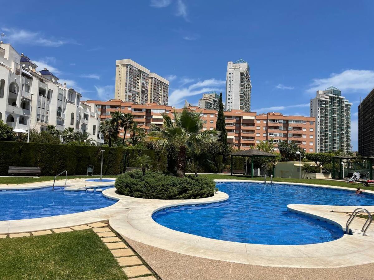 Appartement Dos Dormitorios, Con Vista Al Mar Y A Pocos Pasos De La Playa Benidorm