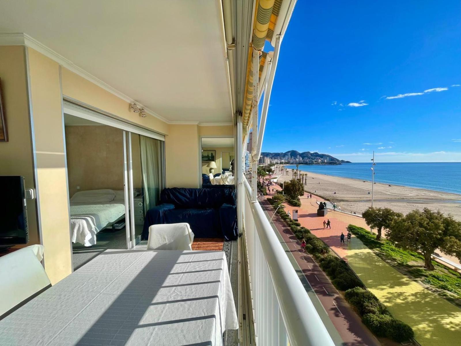 Montesol Poniente Seafront Apartment