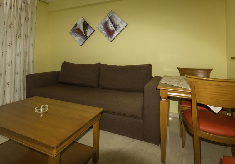 Gemelos Iv Hotel