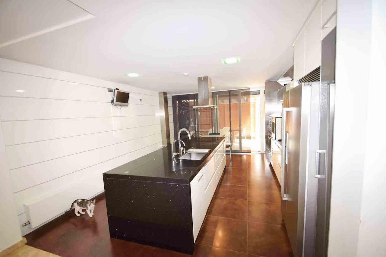 Levante Blueline 6 Bd Apartment *