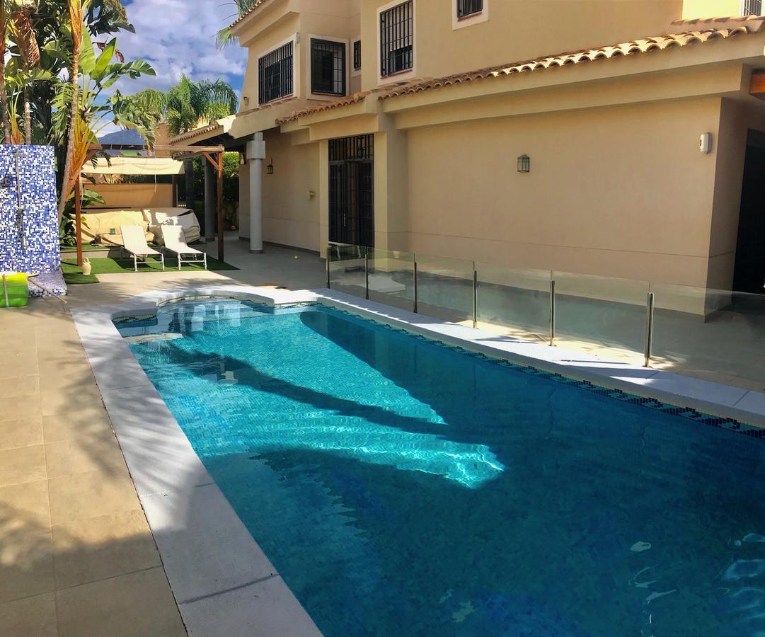 Levante Blueline 6 Bd Apartment