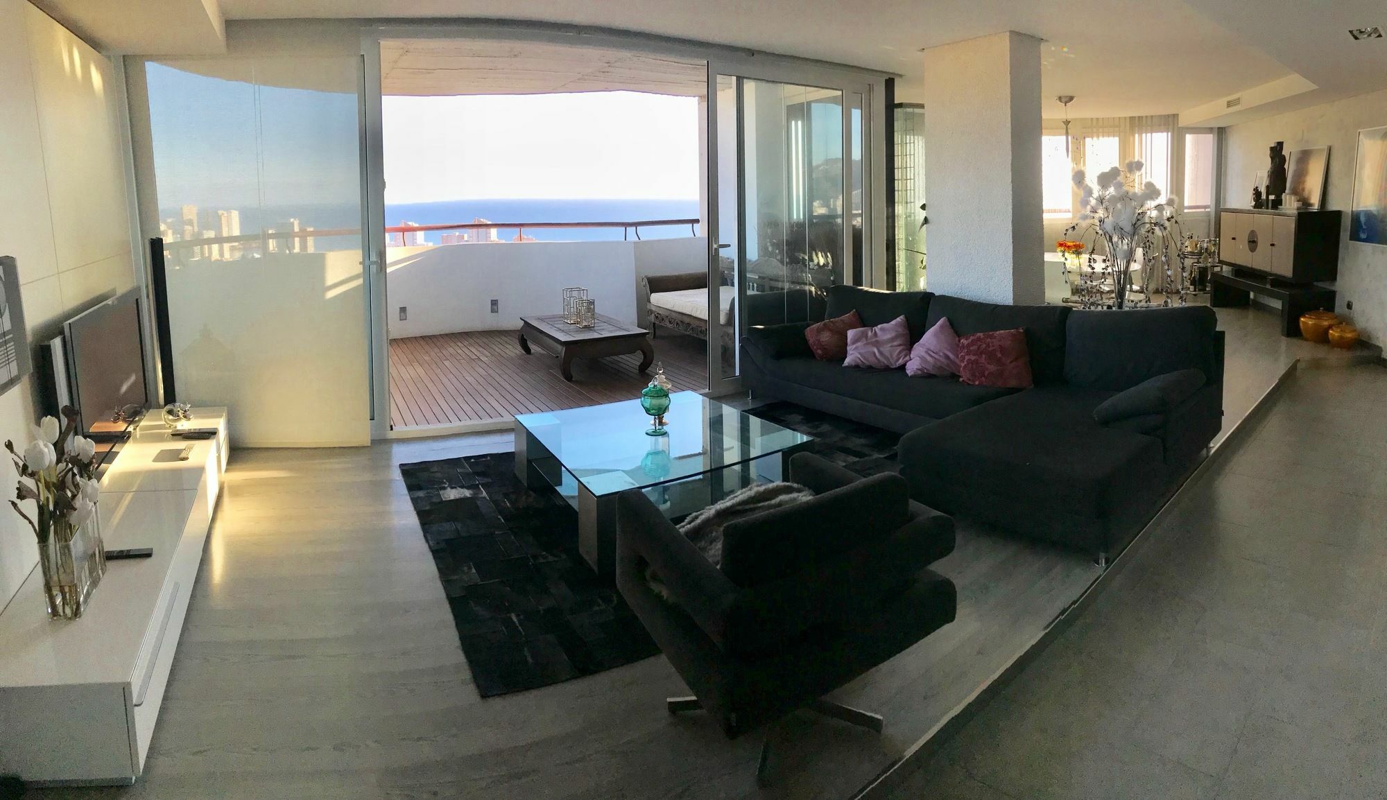 Panoramic Views Apartment